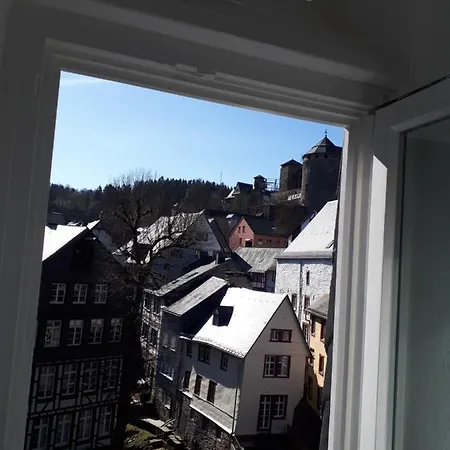 Apartment Uber Den Dachern Von Monschau